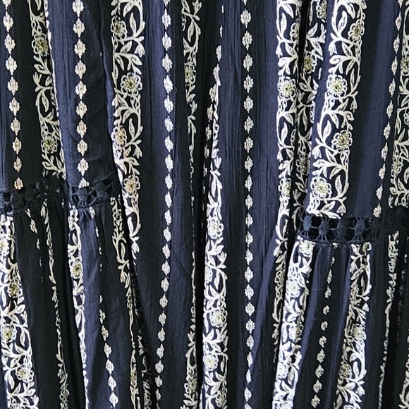 Angie Wide leg tiered flare leg pant with lace trim - Picture 6 of 8